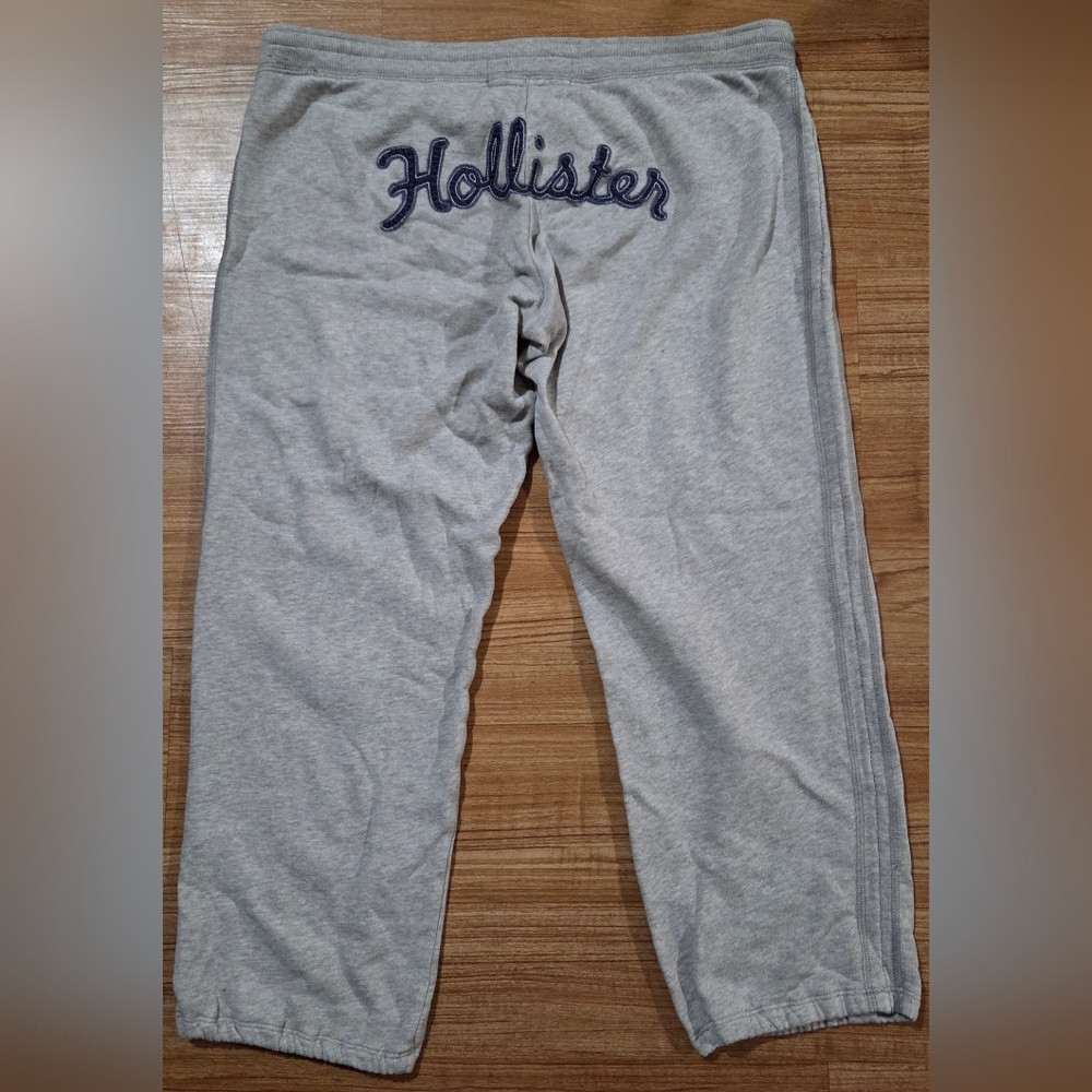 Hollister Gray Cropped Capri's Womens Size Medium